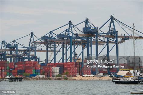 676 Port Of Cartagena Colombia Stock Photos, High-Res Pictures, and ...