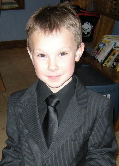 Sex ára dreng refsað vegna hnífapara