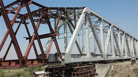 Rectangular Modular Iron Bridge Girder At 88 Kg In Rajnandgaon ID