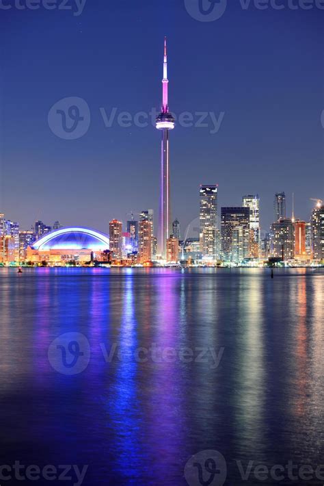 Toronto skyline 793738 Stock Photo at Vecteezy