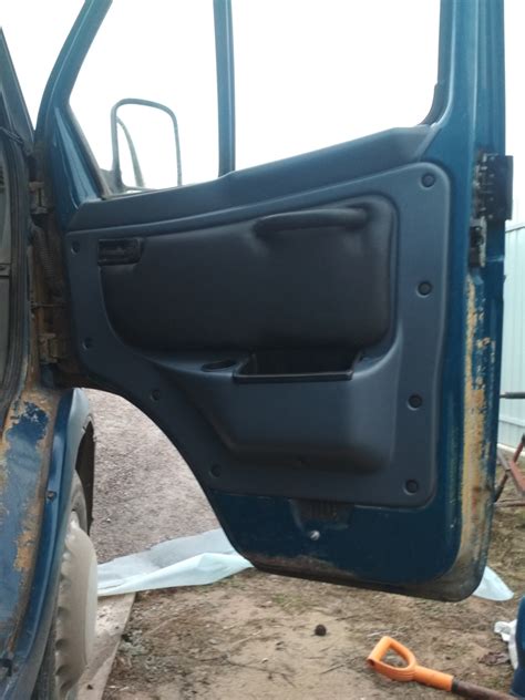 Дверные карты Газель — Lada 21011, 1,5 л, 1980 года | просто так | DRIVE2