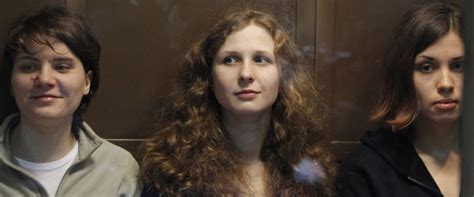 Pussy Riot pourquoi l une est libérée et pas les autres ladepeche fr