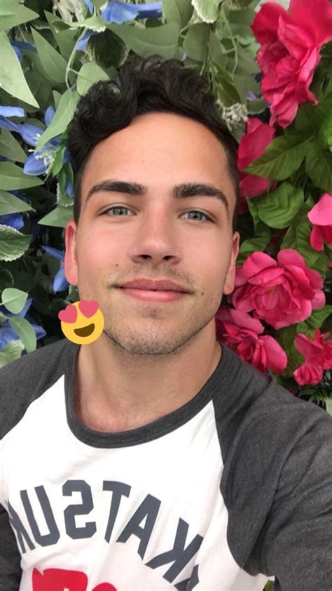 Militares y Policias hot on Twitter Así o desnudó