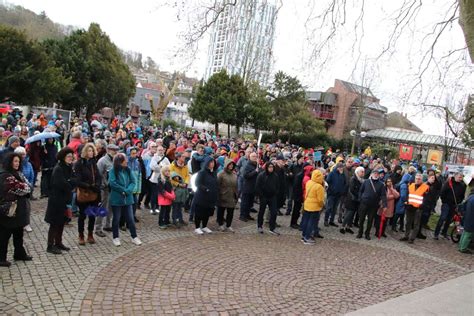 L Rrach Kundgebung Gegen Rechtsextremismus L Rrach Verlagshaus Jaumann