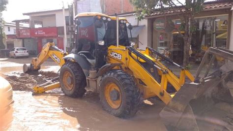 APÓS PERÍODO CHUVOSO PREFEITURA INTENSIFICA TRABALHO DE MANUTENÇÃO DE