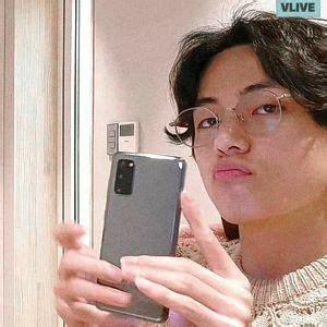 Sended A Nude To Your Teacher Accidentally Bts Taehyung Kim Taehyung Kim Taehyung Wallpaper