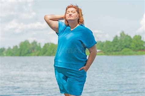 Plus Size Lady At Vacation Lifestyle Fashionable Trends Stock Photo Image Of Chill Mature