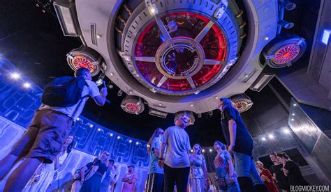 Photos Video Impressive ‘cosmic Rewind Teleportation Room Effect