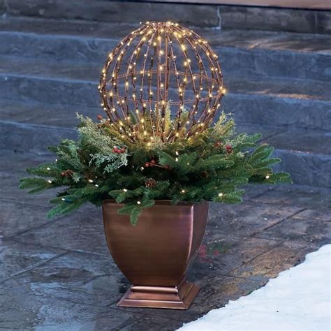 Pin By Susan On Build Projects Christmas Urns Christmas Planters