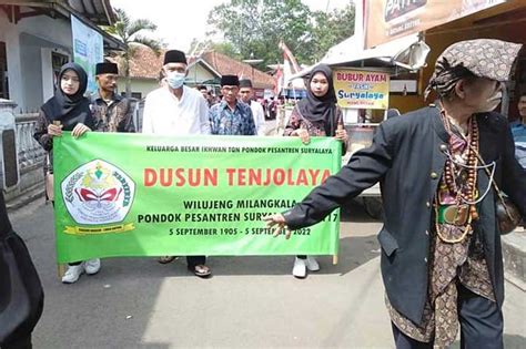 Pawai Natura Meriahkan Milad Pontren Suryalaya Ke