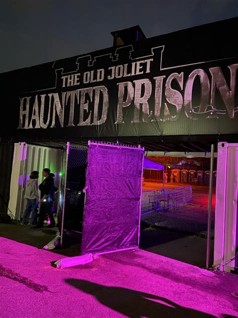 The Old Joliet Haunted Prison Review - Trashmen Media