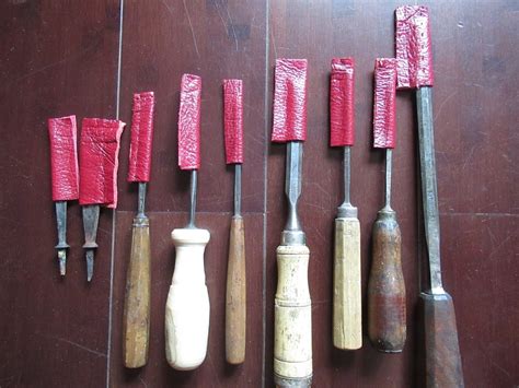 Des p tits étuis pour mes outils par dneis sur L Air du Bois