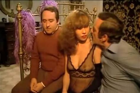 Naked Cristina Lay In Los Energ Ticos