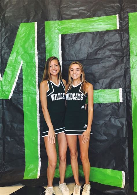 Best Friend Photos Best Friends Hot Cheerleaders Nude Painting Photo And Video Editor Pinny