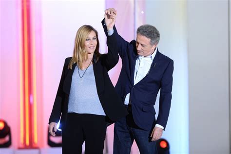 Photo Mathilde Seigner Et Michel Drucker Enregistrement De L