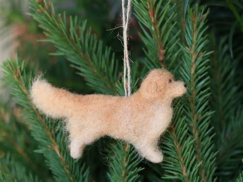 Needle Felted Golden Retriever Miniature Christmas Decoration