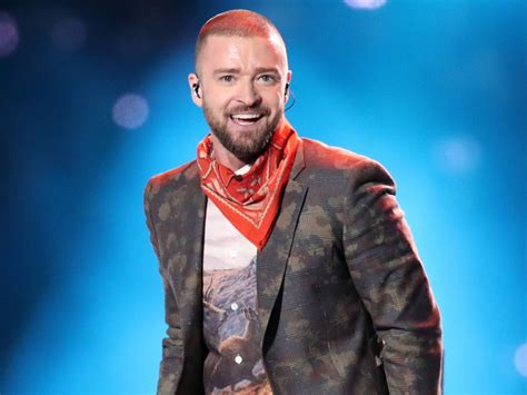 Justin Timberlake's Super Bowl 2018 Outfit Confuses Fans - Business Insider