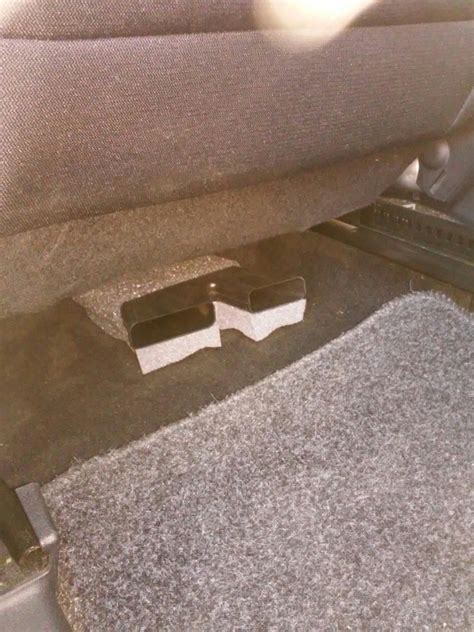 Погремушка под сидушкой — KIA Ceed (2G), 1,6 л, 2013 года | своими ...