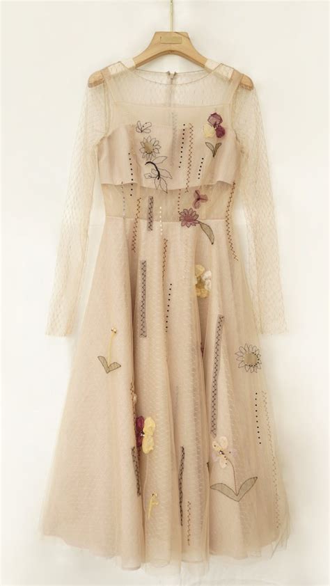 Maven Váy nude dài họa tiết cánh đồng hoa V281 Yunie Clothes