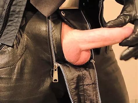 Free Leather Cop Gay Porn Videos XHamster