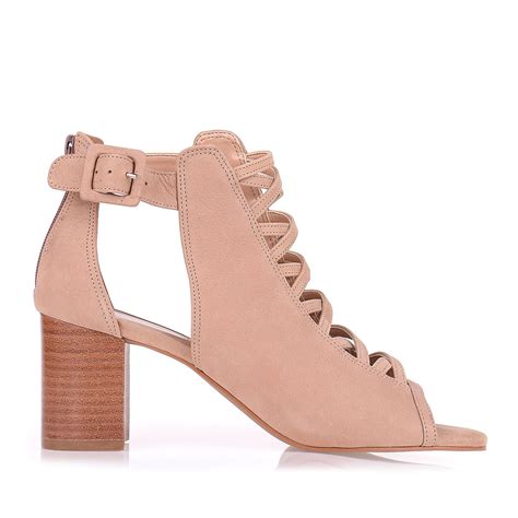 preview outono inverno 2020 Sandália Salto Médio Sandália Salto Médio Nude A 16 B 695