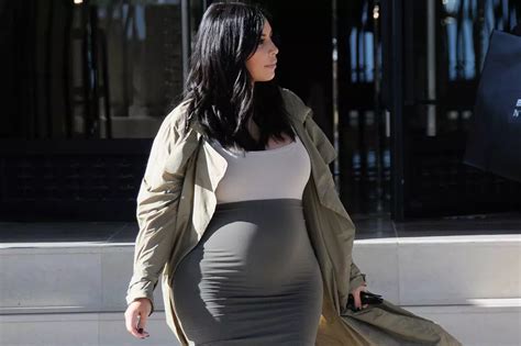 Pregnant Kim Kardashian Poses NAKED As She Hits Back At Body Shamers The Mirror