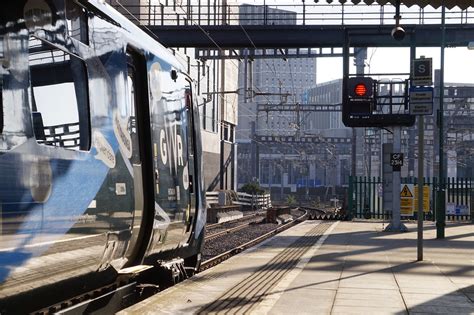 Gwr Class At Cardiff Central Tony Winward Flickr