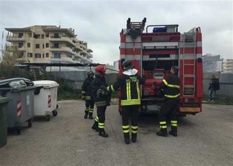 Incendio In Via Moro A Nettuno Arrivano I Vigili Del Fuoco E La