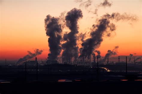 O Que É Industrializar - Industrialização - O que é, conceito, evolução e fases