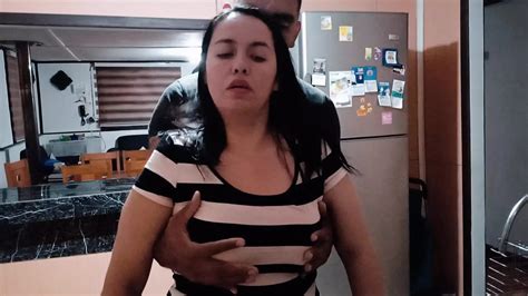 Une Belle M Re Milf Se Fait Peloter Les Seins Par Son Patron Xhamster