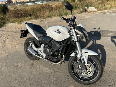 Купить б у Honda CB 600F Hornet инжектор 6 передач в Москве белый naked bike 2012 года на Авто