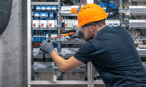Diferenças entre engenheiro eletricista e técnico na área