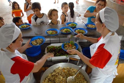 Pnae Merenda Escolar - Merenda escolar está sendo distribuída mesmo com a suspensão das aulas
