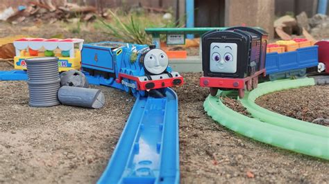 Mencari Dan Merakit Mainan Kereta Api Thomas And Friends Gordon Kereta