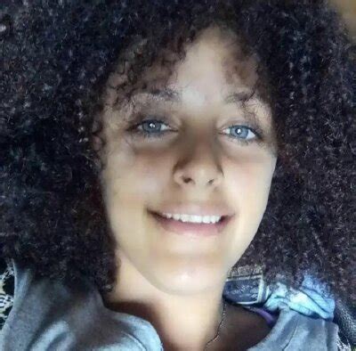 Rihana Cute Cam Model Free Live Sex Show Chat Stripchat