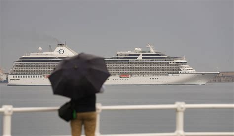 Fotos El Crucero Ms Rivera Llena Gij N De Turistas El Comercio