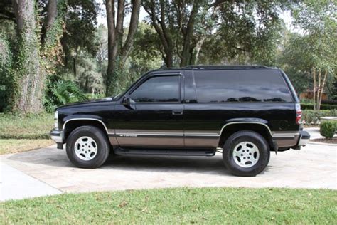 1998 Chevy Tahoe 2 door Excellent condition