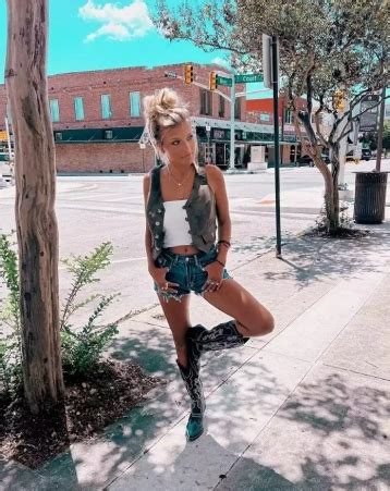 Danh tính nữ hot Tiktoker vừa qua đời đột ngột ở tuổi khiến CĐM xót xa