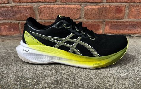 Amorti ou contrôle Asics gel Kayano 30 Vs Nimbus 25