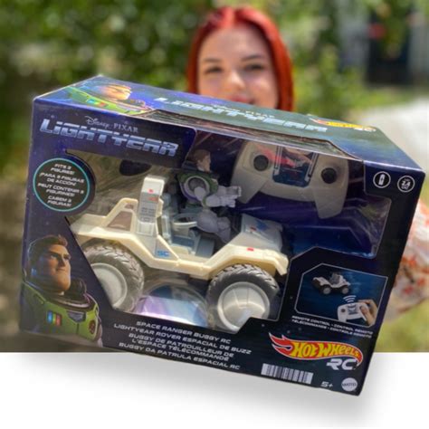 Hot Wheels Rc Disney And Pixar Lightyear Battery Powered Remote Control Space