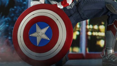 El nuevo Capitán América también obtiene su figura de lujo en Hot Toys SuperGeek cl