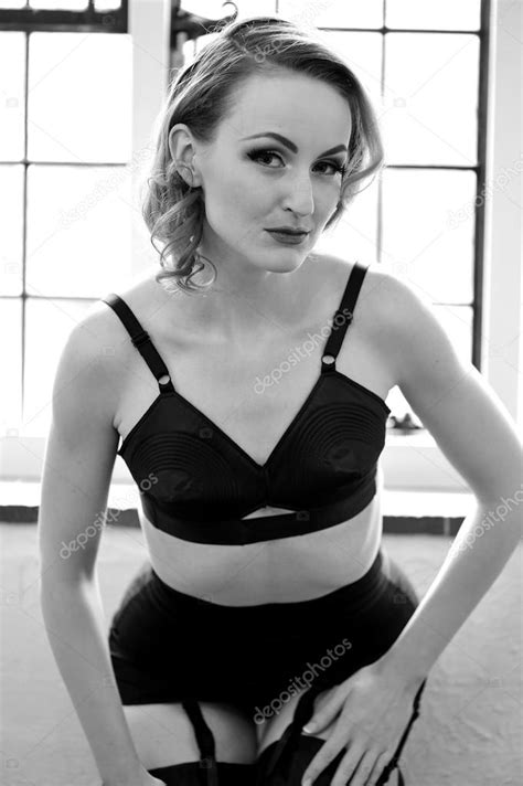 Vintage Pin Up Model Wearing Black Lingerie Stock Photo Richardmlee 40345163