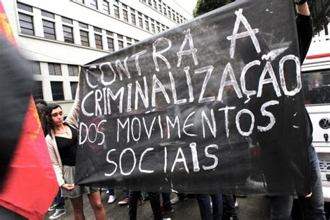 Movimentos Reforçam Luta Social Das Ruas Vermelho