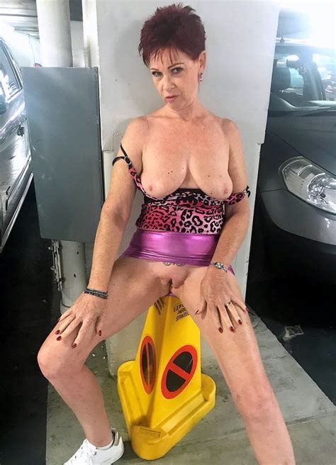 Mature Wife Posing Porn Pictures Xxx Photos Sex Images Pictoa