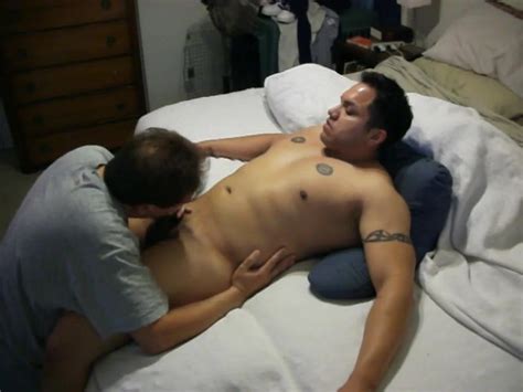 Bearded Straight Stud Gets Serviced Blowjob Cum Gay Amateur Porn XHamster