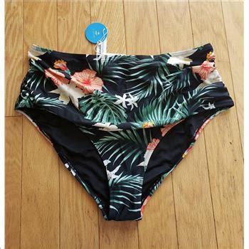Cupshe Nwt Exotic Tropical Floral Print Women S Ruched Front Bikini Bottom Sz X Property Room