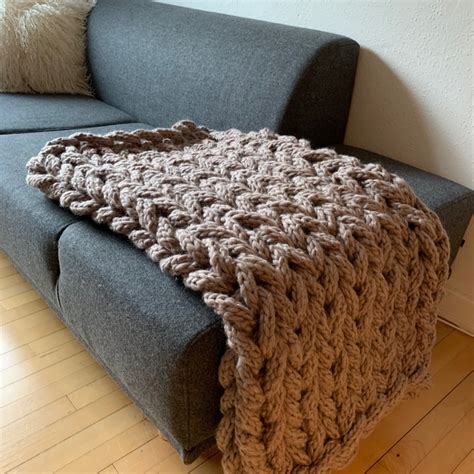 Free Finger And Arm Knitting Pattern Chunky Blanket Uk