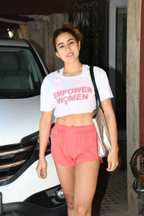 Sara Ali Khan To Malaika Arora 5 Bollywood Divas Who Flaunted Their