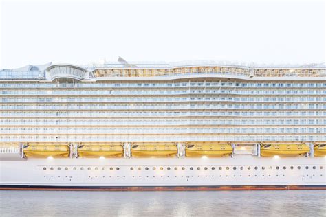 cruise ship size comparison to human 11