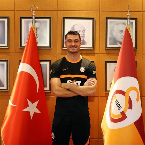 Mackolik On Twitter Albert Riera Galatasaray A Veda Etti Imdi